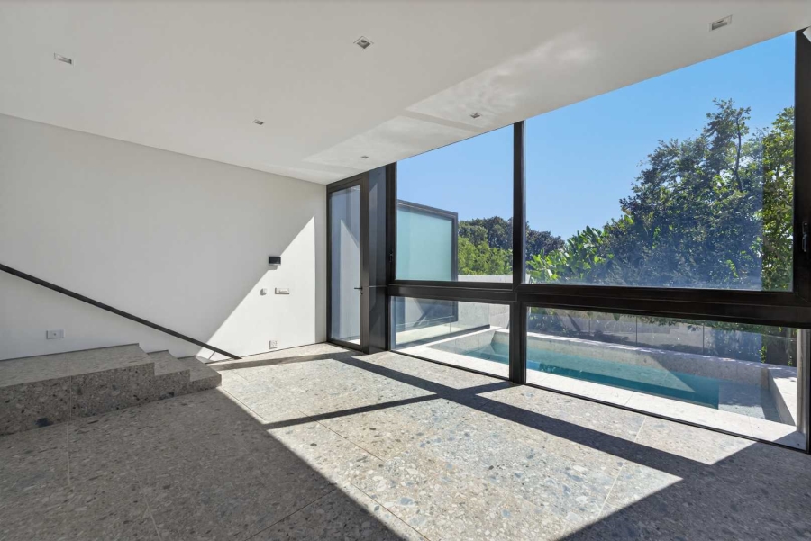 3 Bedroom Property for Sale in Oranjezicht Western Cape
